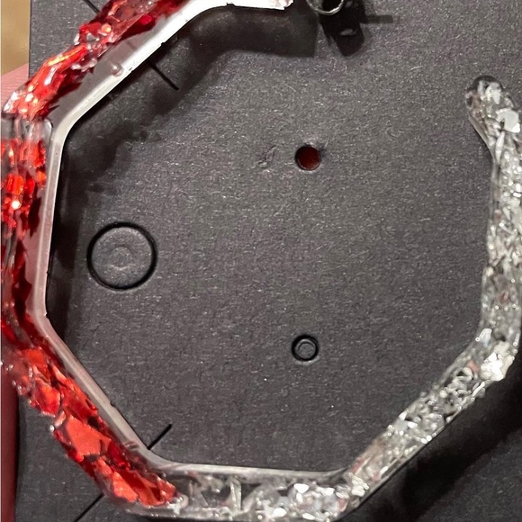 Handmade resin jewelry. Customizable. Any color. Lightweight. - Picture 9 of 16